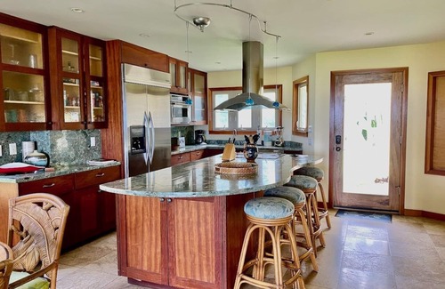 Historic Lahaina Front Street House | Puamana Ocean Front Tropical Paradise 226-1