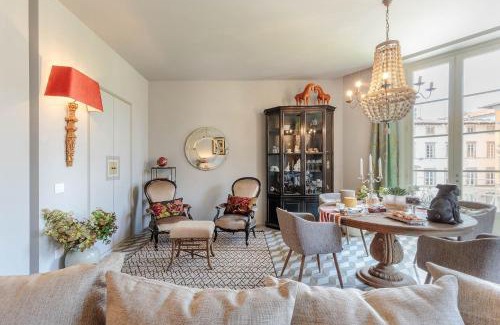 Lucca Historical Center Apartment | PUCCINI PENTHOUSE with Terrace inside Lucca