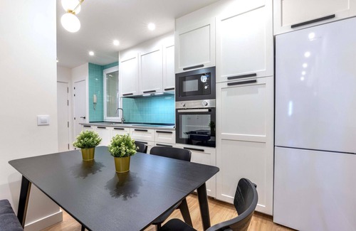 Prosperidad Apartment | Puerta de America VI apartment in Madrid