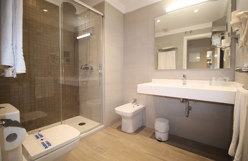 Nerja City Centre Hotel | Puerta del Mar