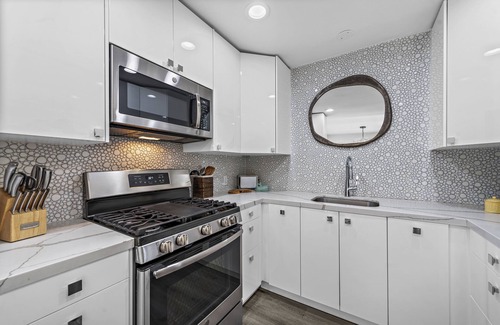 San Clemente Apartment | Pufferfish Ocean View Beach Retreat Steps To The Beach with AC