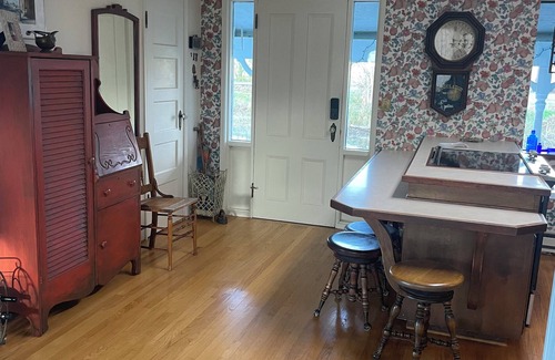 Cathlamet House | Puget Island Paradise: lovely 3 bedroom, 1 1/2 bath with waterfront views