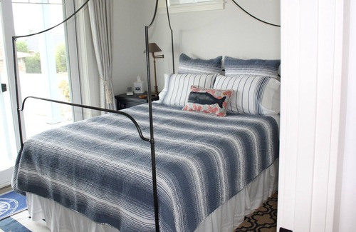 Anacortes Apartment | Puget Sound View and private entrance One bedroom, one bathroom