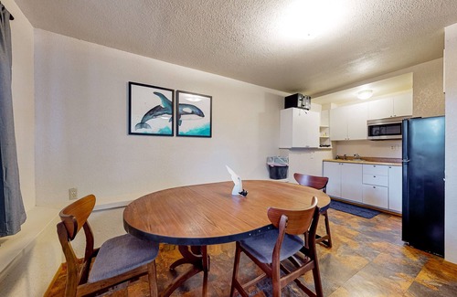 Grapeview House | Puget Sound Waterfront Home-WIFI, Kayaking, Partial A/C