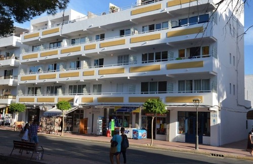 Es Pujols Apartment | Pujols15 : Very central apartment overlooking the pine forest of Es Pujols.