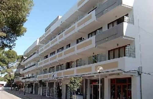 Es Pujols Apartment | Pujols15 : Very central apartment overlooking the pine forest of Es Pujols.