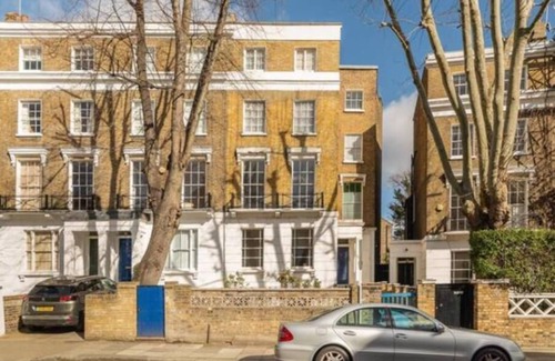 Camden Town with Primrose Hill Apartment | Punk Hip: Plush 1-bed in Camden Town