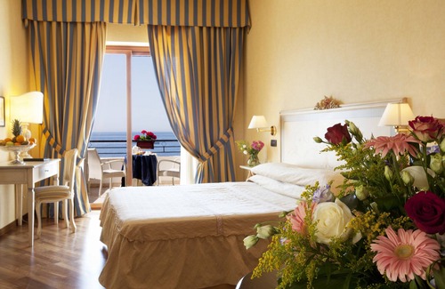 Marina del Cantone Hotel | Punta Campanella Resort & SPA
