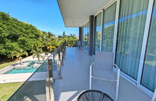 Bavaro Villa | Punta Cana Bachelor Party 6 BR Luxury Villa