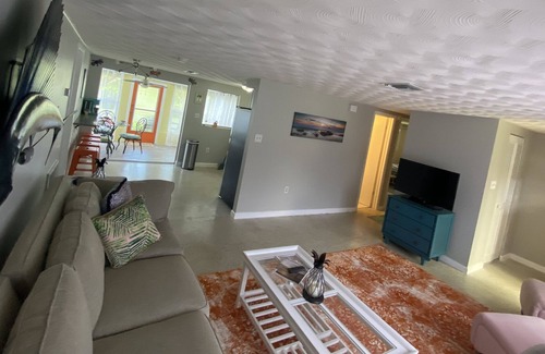 Charlotte Park House | Punta Cottage On The Water