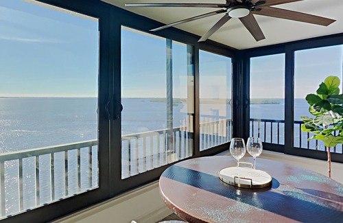 Punta Rassa Condo | Punta Rassa #906 Breathtaking Luxurious 2 bed Condo with Spectacular Views