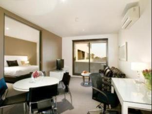 Hughesdale Apartment | Punthill Oakleigh