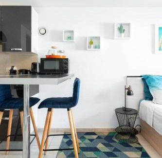 8th Arrondissement Apartment | Pupat