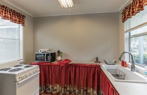 Eastpoint Villa | Pura Vida (1-Bedroom Apartment) by RedAwning