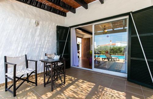 Binibequer Vell House | Pura Vida