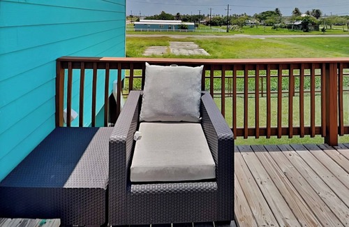 Aransas Pass House | Pura Vida Oasis | Pet-friendly