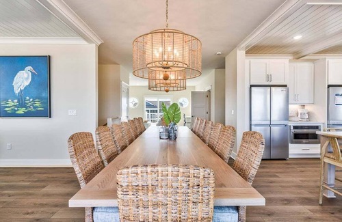 Sandbridge House | Pura Vida | Oceanfront | Private Pool, Hot Tub, and Dog Friendly