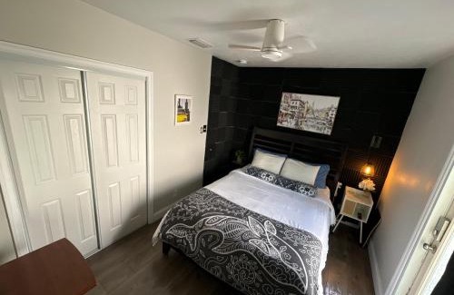 Riviera Beach House | Pura Vida Private Access, Room & Bathroom