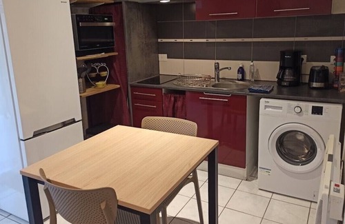 Hurigny Apartment | PURA VIDA WELCOME Cosy Apartment for 2 Macon