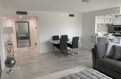 Casa del Mar Condo | Pure Luxury on Isla Del Sol, 90 steps from the Ocean