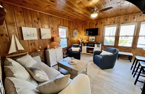Pentwater Cottage | "Pure Pentwater" Cottage