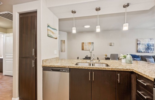 Fox Crossing Apartment | Pure Suites Chandler 2 Bed Pool Gym Spa EV
