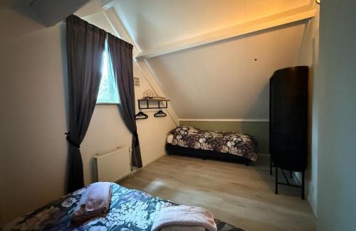 Ewijk House | Pure Wellness 121 with Hottub - Massage