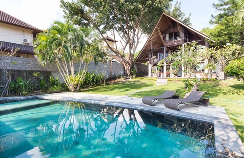 Batu Bolong Villa | Puri Burung Villa, Canggu, Bali, Indonesia, close to the sea