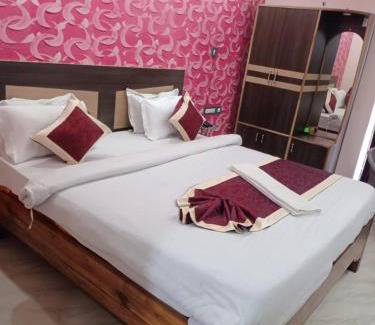 Puri Hotel | Puri Inn Puri Near Sea Beach - Prime Location with Fully Decorated Room - Lift & Parking Facilities