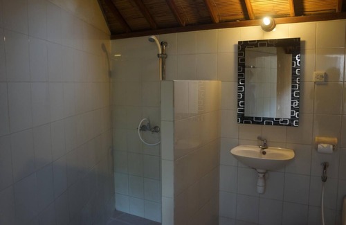 Candi Dasa Hotel | Puri Pandan Restaurant & Bungalows