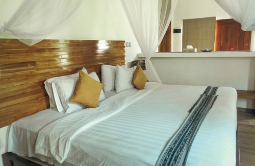 Labuan Bajo Hotel | Puri Sari Beach Hotel