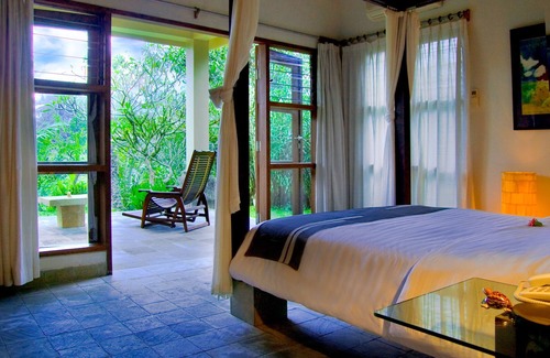 Petak Hotel | Puri Saron Hotel Madangan