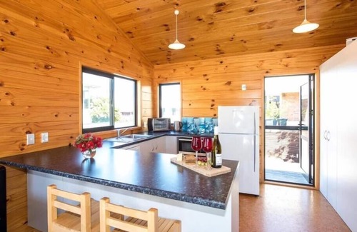 Mount Maunganui House | Puriri Beach Pad with direct beach access