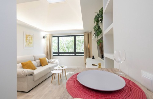 Aravaca Apartment | Purity, peace and tranquility in a single apartment