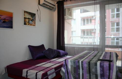 Pomorie Apartment | Purple Orange Studios
