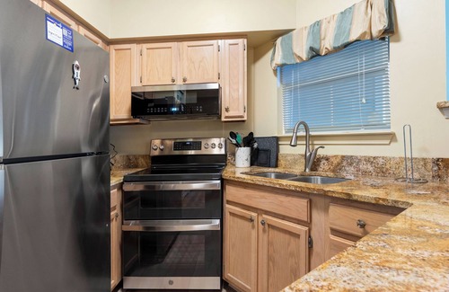Kill Devil Hills Condo | Purple Shells Only: Pool Access | 500ft. to Beach