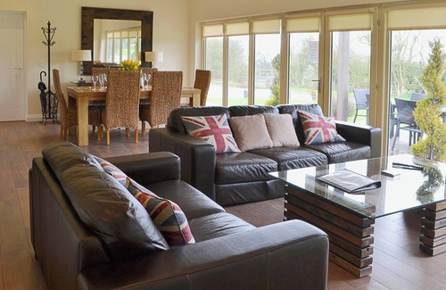 Longframlington Cottage | Purpose built detached lodge tucked down a quiet lane and surrounded by stunning open countryside.