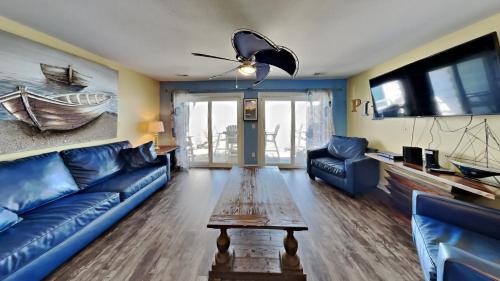 Put-in-Bay House | Put-in-Bay Waterfront Condo #205