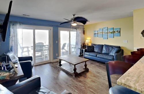 Put-in-Bay House | Put-in-Bay Waterfront Condo #206
