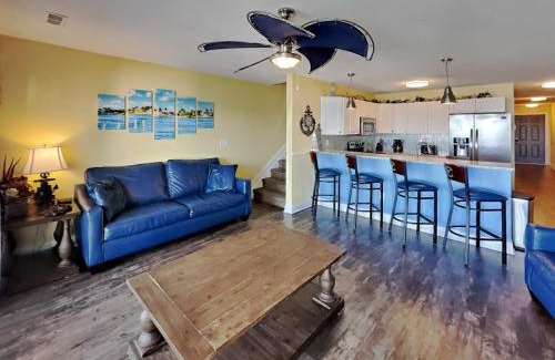 Put-in-Bay House | Put-in-Bay Waterfront Condo #206