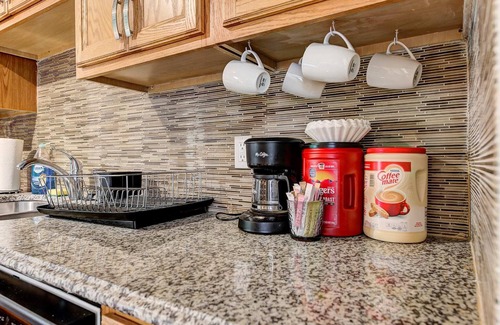 Central Oklahoma City Apartment | Putnam Pad II Summary