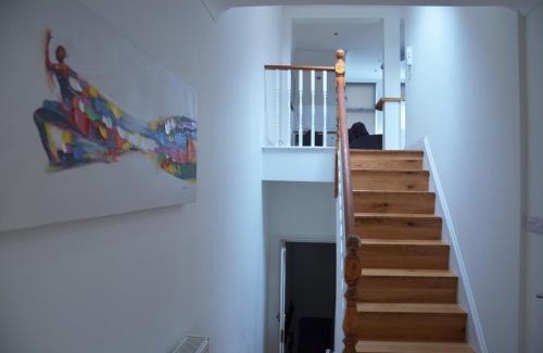 Thamesfield Apartment | Putney Lane