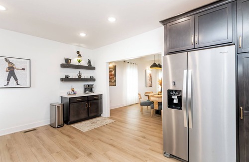 Jeffersonville House | Putt Putt House by Louisville Walking Bridge