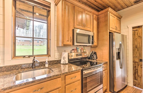 Glenville Cabin | Putt-Putt, Pickleball + Trails: Glenville Getaway