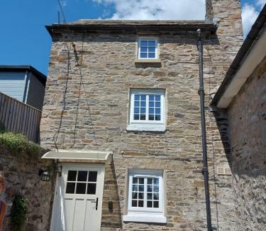 Spennithorne House | Puzzle Cottage, Quirky Dales Cottage for 2