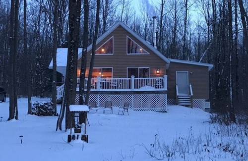 Town of Smyrna Cottage | Pvt Lake.Fish, Swim and Kayak (surrounded by nature)