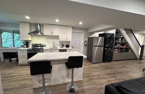 Rosemount House | Pvt room with Pvt bathroom legal unit (No pets allowed near Waterloo airport