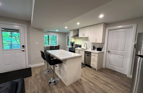 Rosemount House | Pvt room with Pvt bathroom legal unit (No pets allowed near Waterloo airport