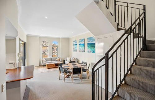 Dawesville House | Pyramids Hideaway with Pool - Walk to Beach and The Cut Golf Course