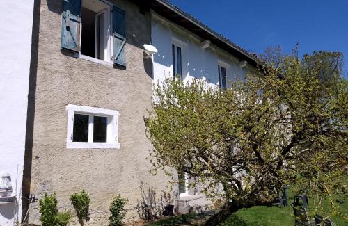 Saint-Gaudens Apartment | Pyrenees Vue - Vues Fantastique, Calme, Jardin, Piscine, Parking Gratuit Sur Place